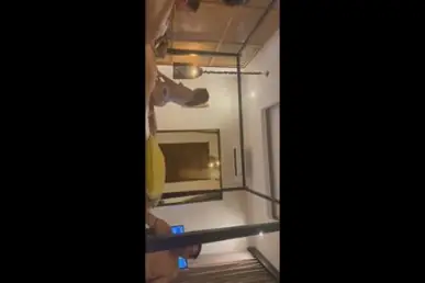 Một mình cân luôn 4 bố đường